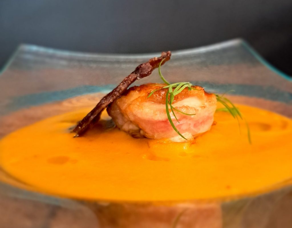 Codorniz con jabalí tostado y salsa de calabaza con glyko de mandarina